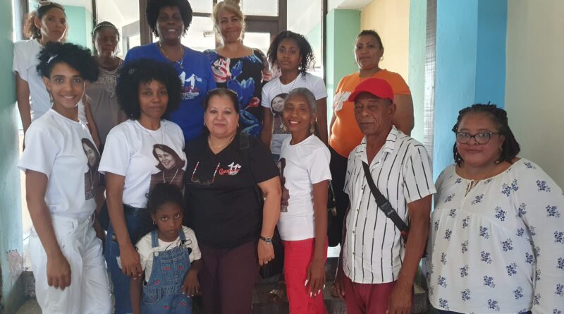 Intercambia Secretaria General de la Federación de Mujeres Cubanas con dirigentes de base en Songo La Maya